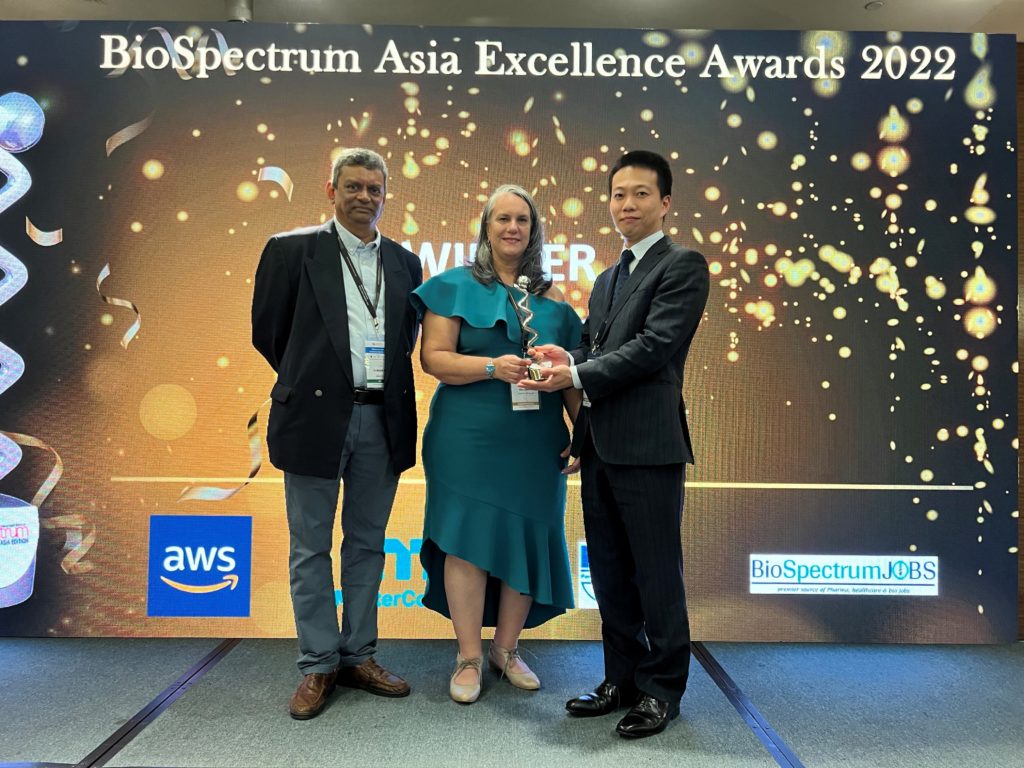 Bio Spectrum Asia Excellence Award2022を受賞するアイ・ピース